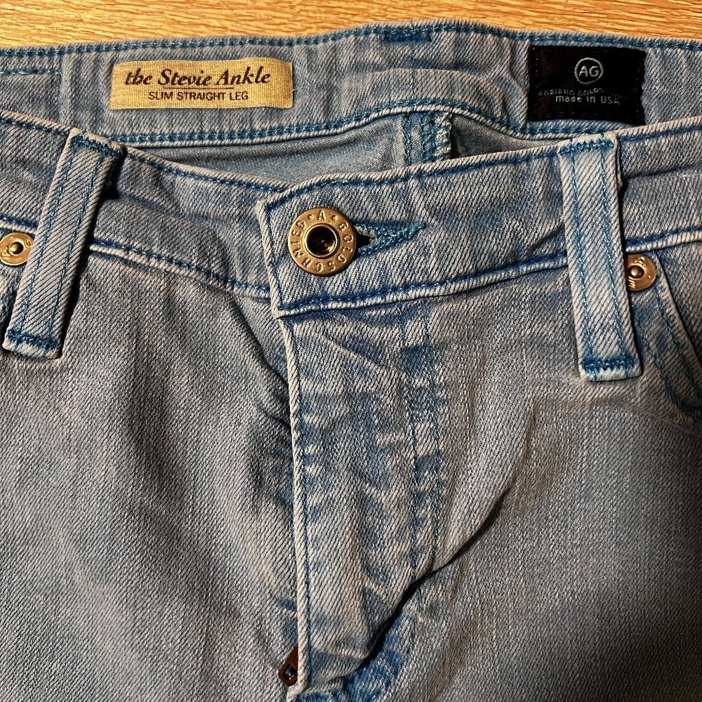 Light blue jeans "the Stevie Ankle" Slim Straight Leg size 28